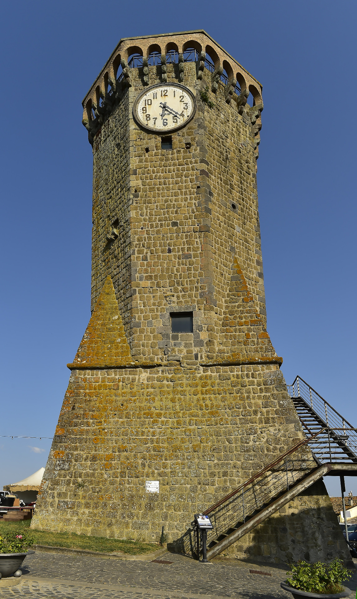 Torre Orologio di Marta